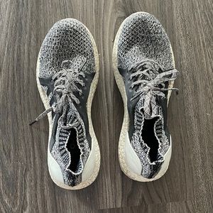Adidas Ultraboost - cookies and cream size 8.5